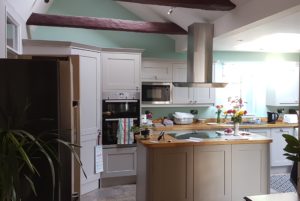 Read more about the article Kitchen Renovation Glossop, Derbyshire
