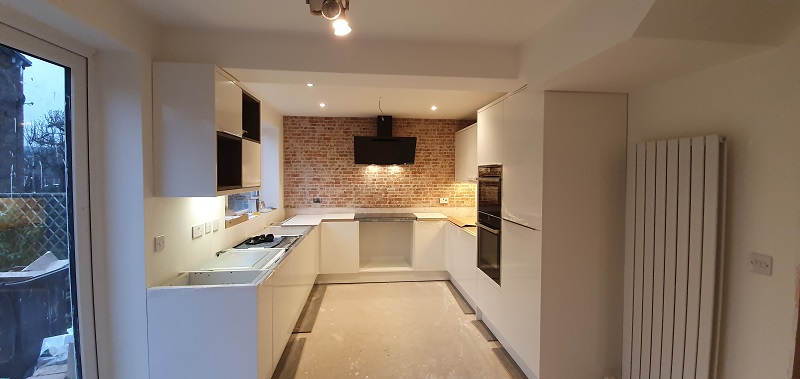 Read more about the article Kitchen Fitters (and Builders!) in Simmondley, Glossop