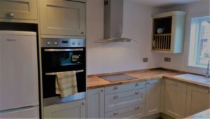Read more about the article Peak District Kitchen – Country style kitchen in Glossop