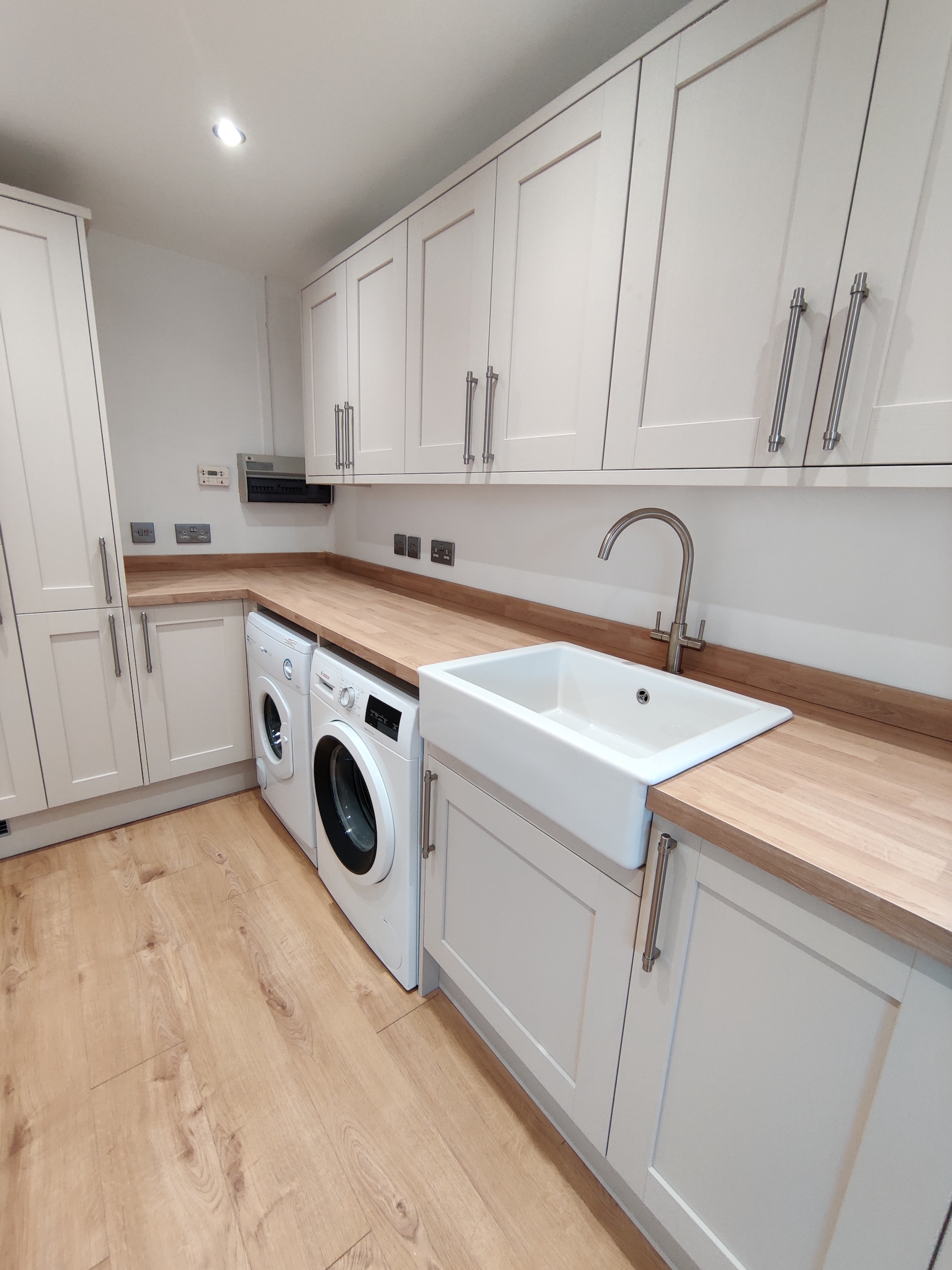 You are currently viewing A kitchen utility room fitting in Glossop